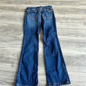 Women's Wrangler Blue Jeans